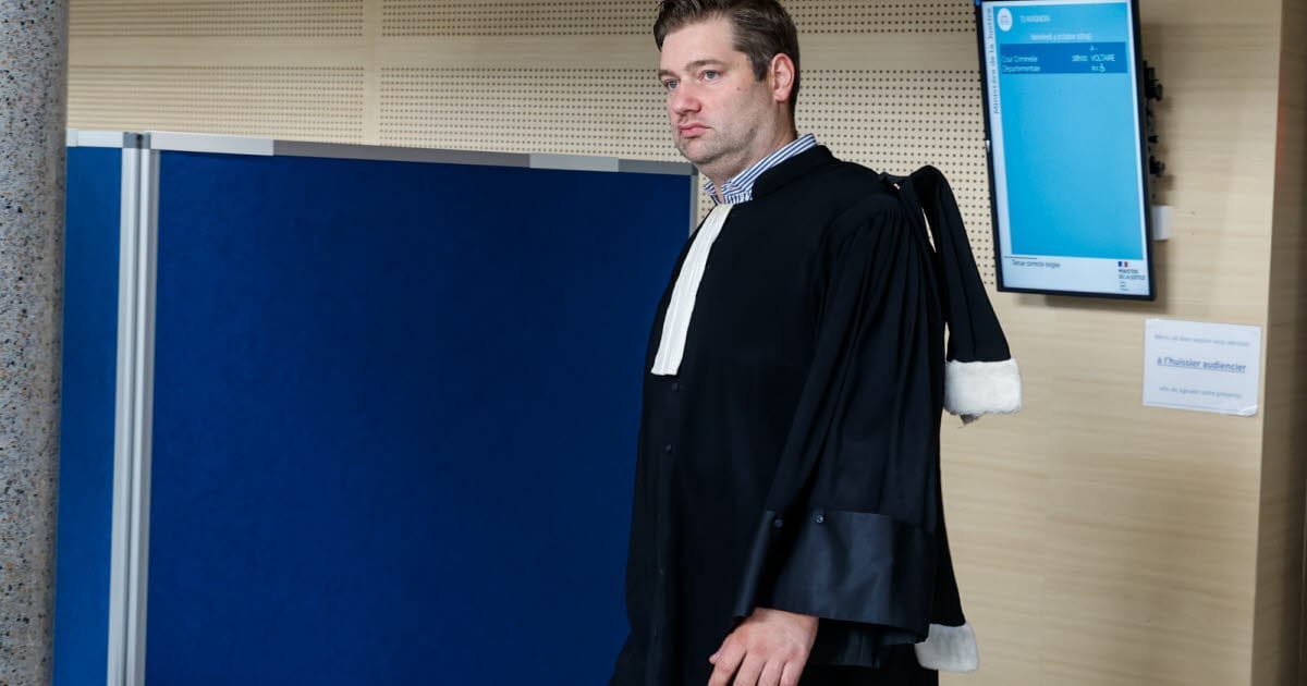 Me Aurélien Knoepfli, défenseur de François Torsiello, dans la photographie publiée avec le compte rendu du 6 juillet 2026.