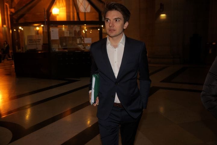 Pierre-Dimitri Gore-Coty&nbsp;au tribunal de Paris, lors de la deuxième journée d'audience du procès UberPop, en février 2016.&nbsp; (OLIVIER ARANDEL / MAXPPP)