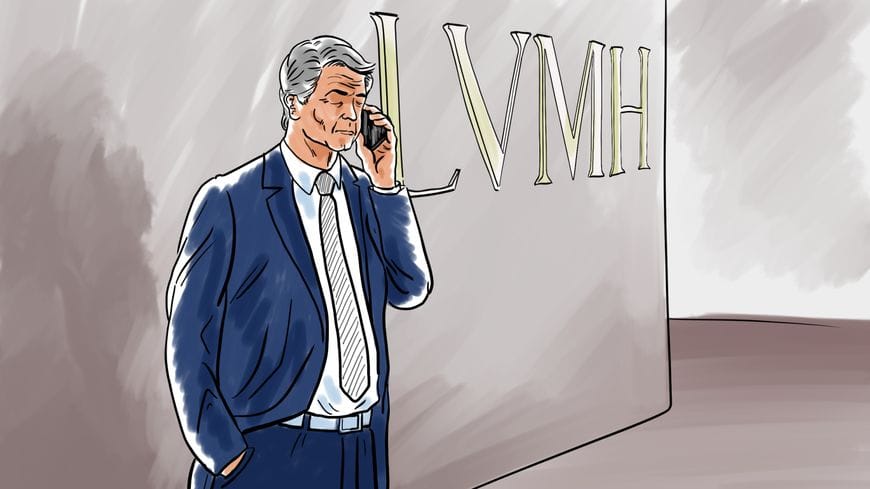 À l’origine de cette affaire, Pierre Godé, directeur général de LVMH aurait alerté Bernard Squarcini de la tentative de chantage visant Bernard Arnault.