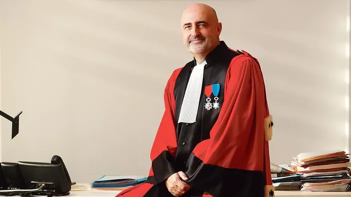 Le pouvoir, par l'intermédiaire de son serviteur Stéphane Noël, Président du Tribunal Judiciaire, souhaite, en urgence, me faire radier du Barreau de Paris