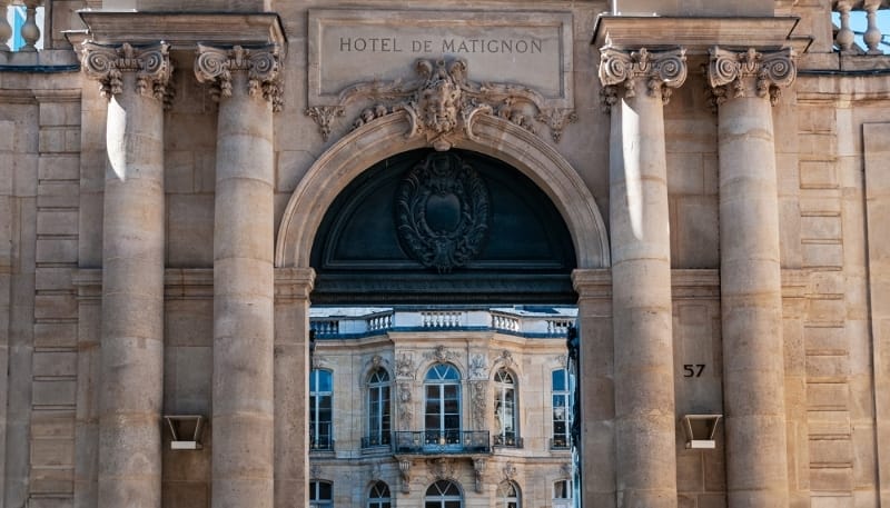 Enquête explosive : le scandale d’État français – nos données vendues, une manipulation orchestrée au plus haut niveau
