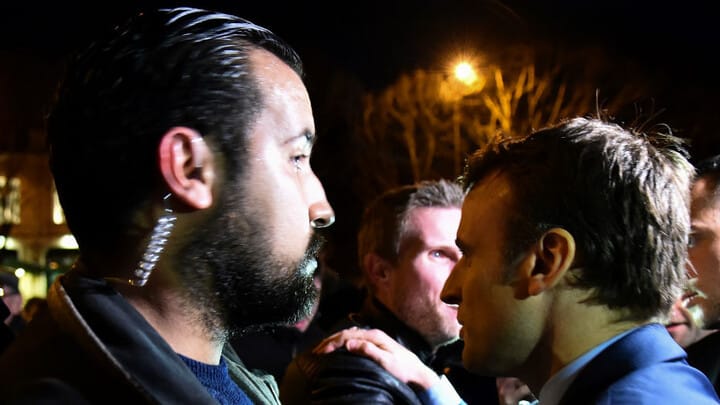Le pouvoir du peuple : comment les internautes s'unissent pour retrouver Alexandre Benalla