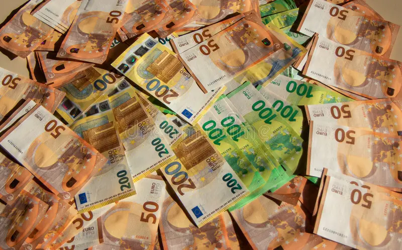 La chute silencieuse de l’euro : une perte de 45 % de sa valeur en 25 ans