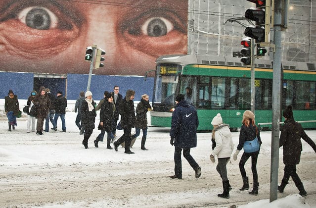 Le harcèlement en réseau (gang stalking) : une persécution invisible, des racines historiques aux soupçons contemporains en France