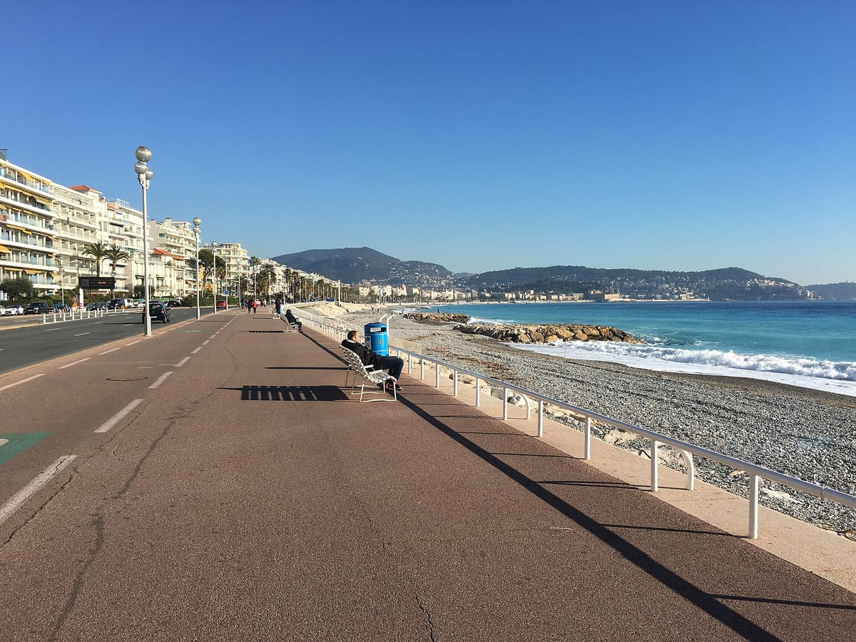 La moitié des chambres de la Côte d'Azur sont en 4 ou 5 étoiles. Le client, lui, dépense 120 euros par jour