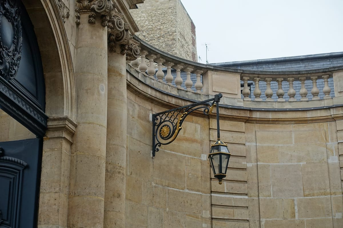 Façade de l'Hôtel Matignon, résidence du Premier ministre, à Paris