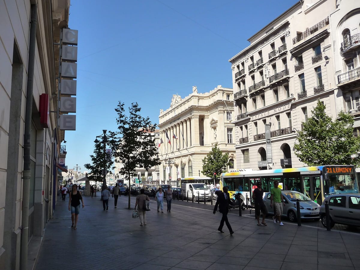 La Canebière à Marseille, artère centrale de la ville