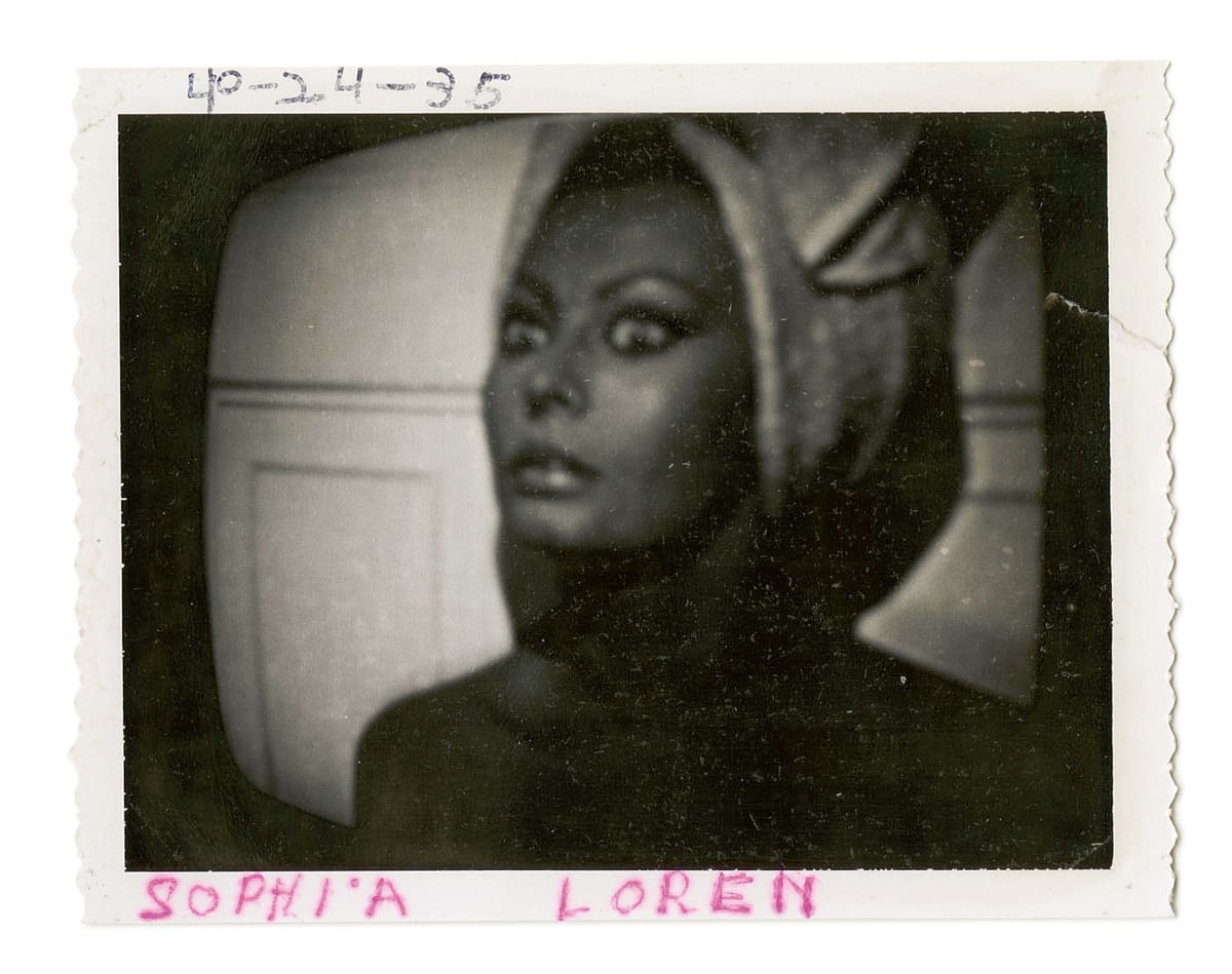 La découverte mystérieuse de polaroids érotiques des stars hollywoodiennes