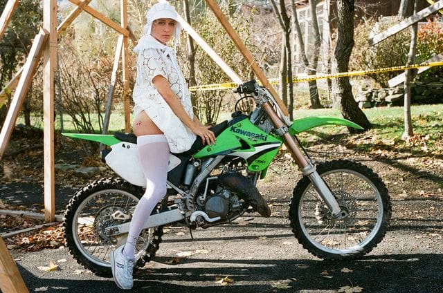 Des photos de Chloe Sevigny nue avec un homard sur le vagin