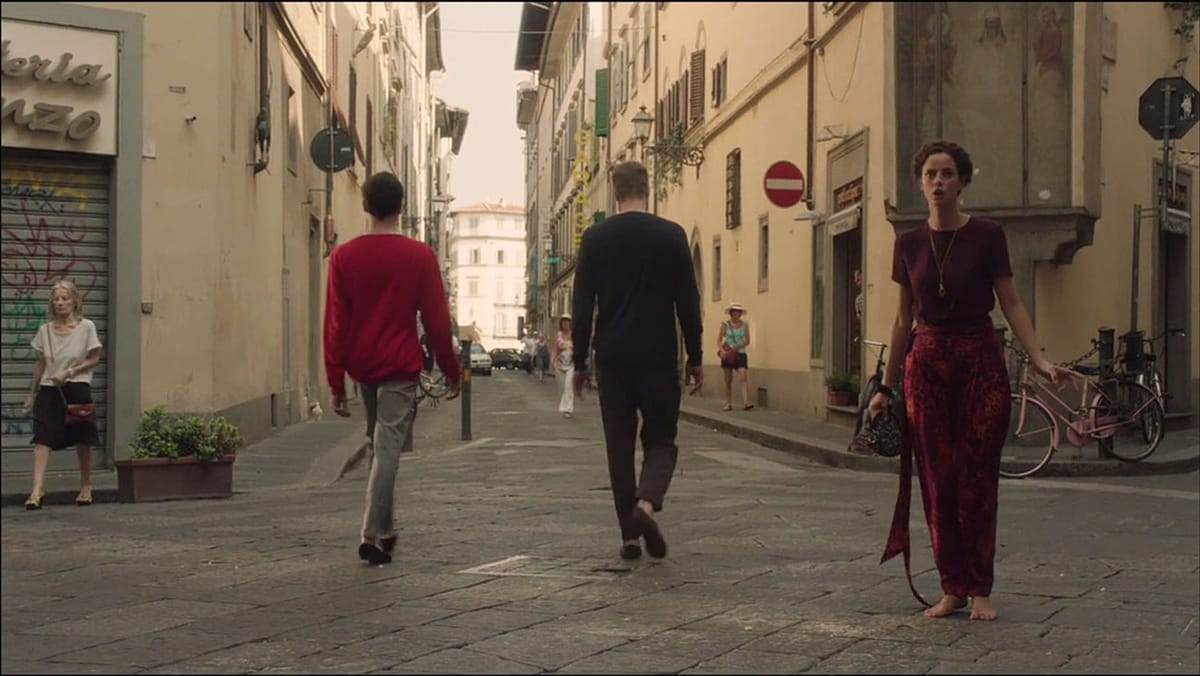 WALKING STORIES : UN PAS DE PLUS POUR LA FASHION