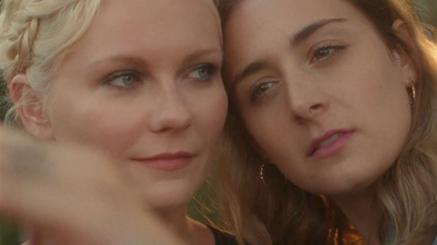 Kirsten Dunst & Matthew Frost se moquent de la Culture Fan