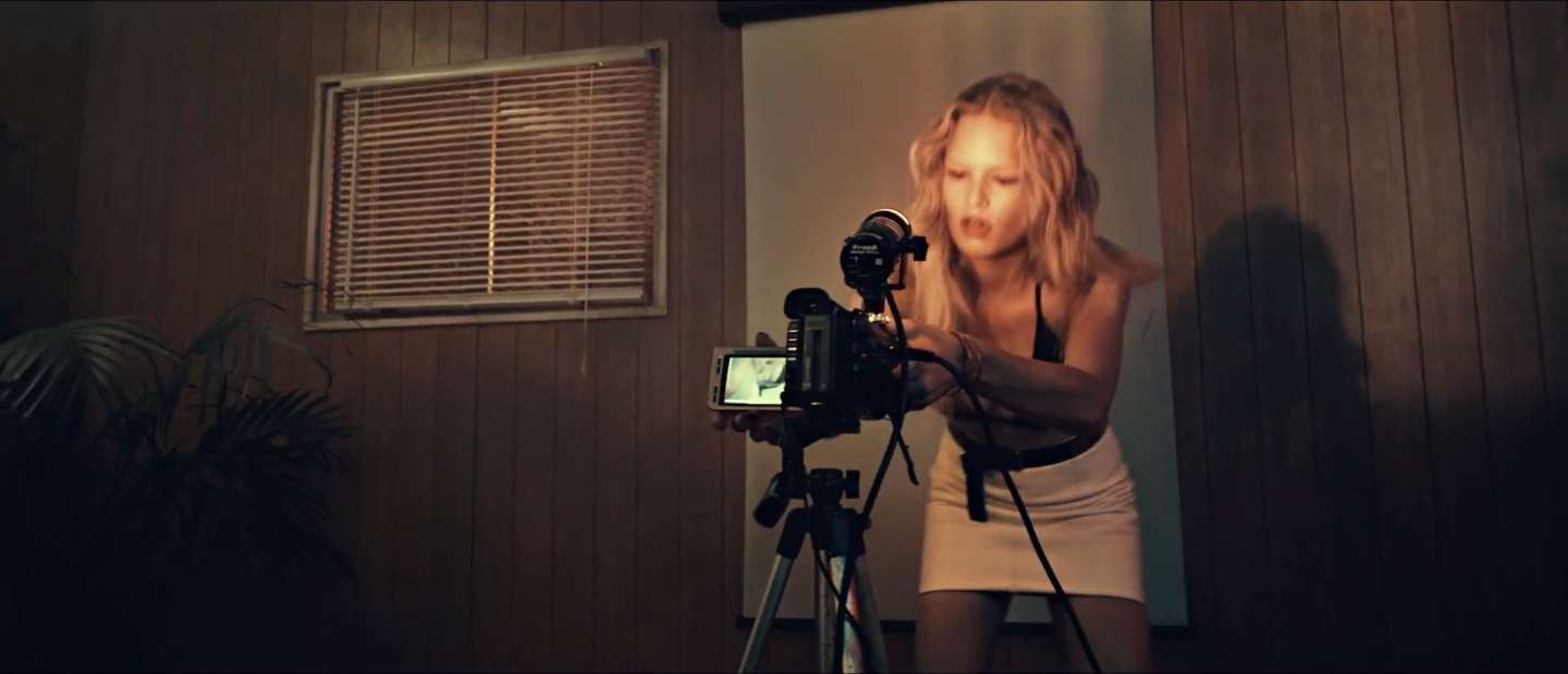 « American Blonde » : le court-métrage libidineux