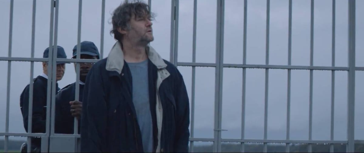 Truman & Coooper tuent le père en un clip