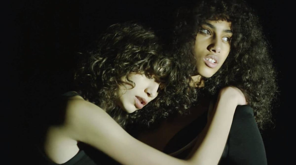 Mert & Marcus osent l’atmosphère religieuse pour Givenchy