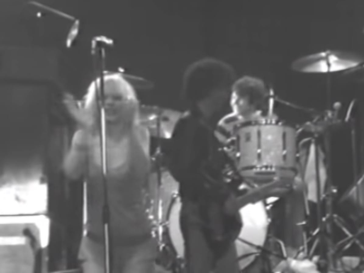Why is this performance an iconic example of authentic youth culture?