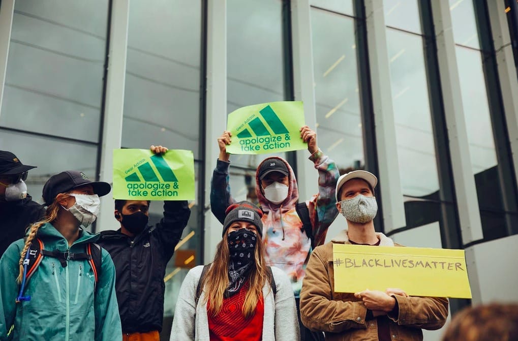 Adidas est une entreprise raciste et discriminante en interne