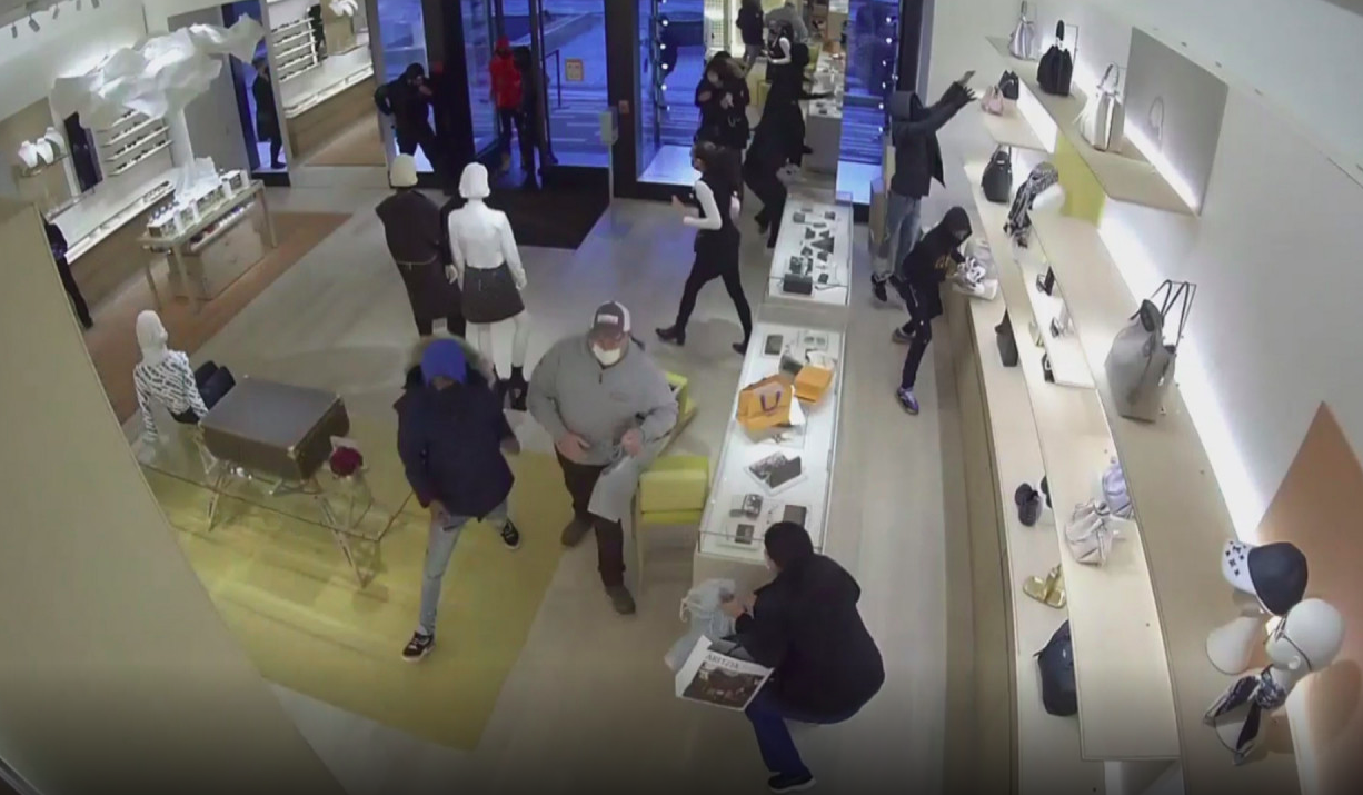 Braquage chez Louis Vuitton : 106.000 euros dévalisés en 30 secondes
