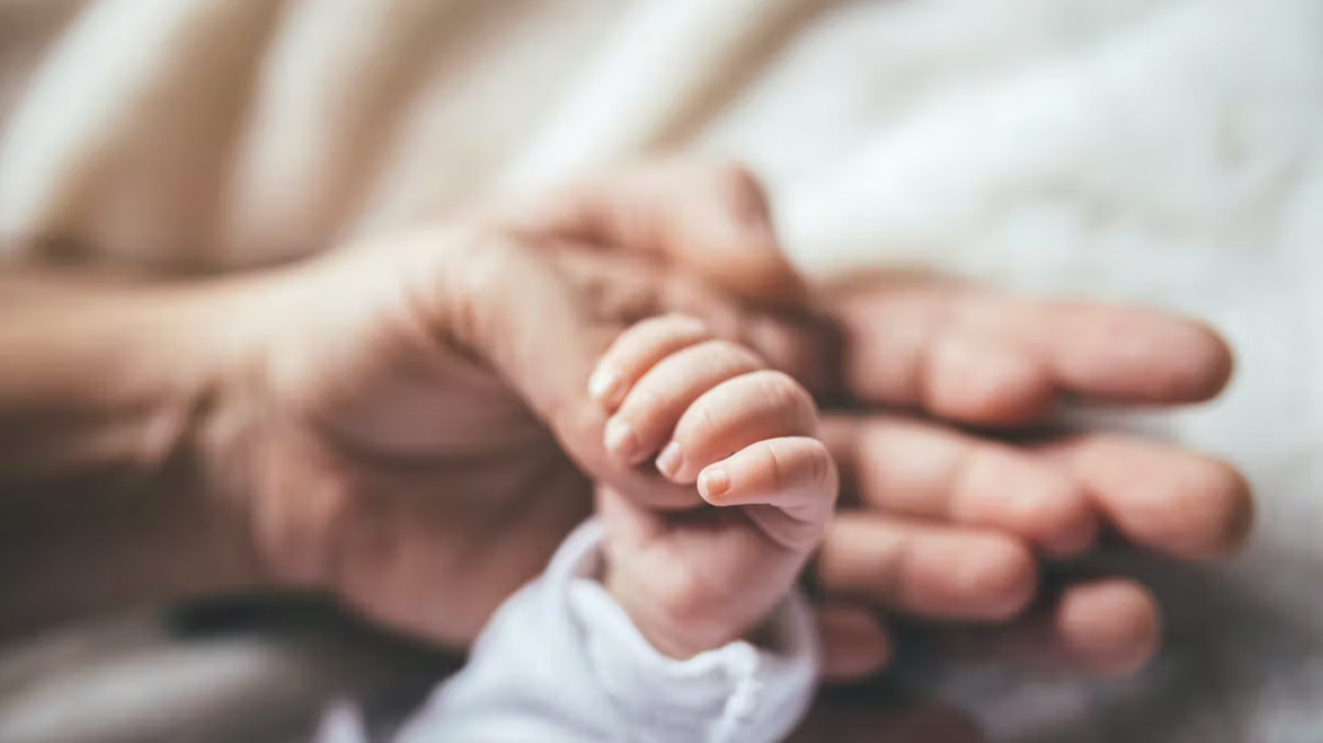 Le gouverneur de Californie présente une législation autorisant l’infanticide après la naissance