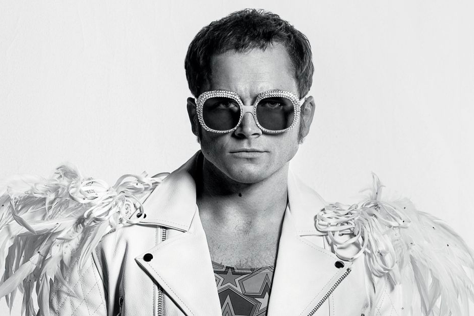Après Heather McDonald, c’est au tour de l’acteur de 32 ans Taron Egerton de s’effondrer sur scène