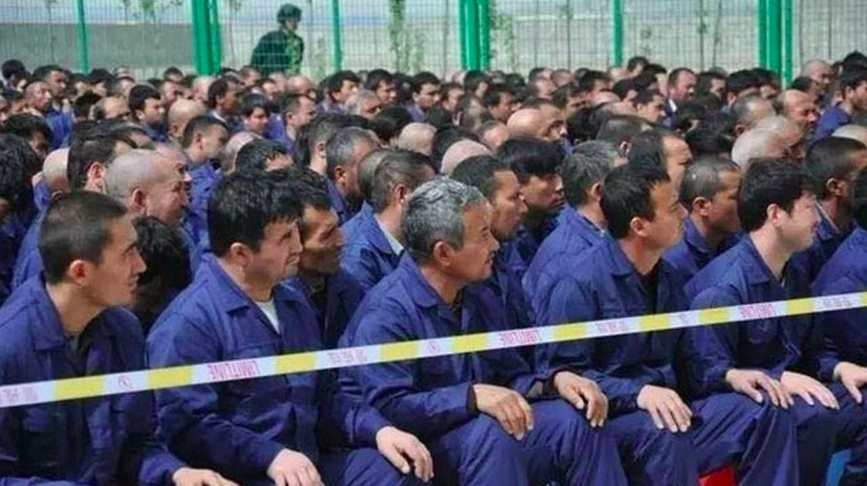Le Forum économique mondial veut jeter dans des « camps de rééducation » à la chinoise quiconque s’opposerait à son programme de « grande réinitialisation »