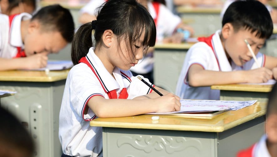Pour espionner les élèves chinois, des stylos connectés sont distribués dans les classes