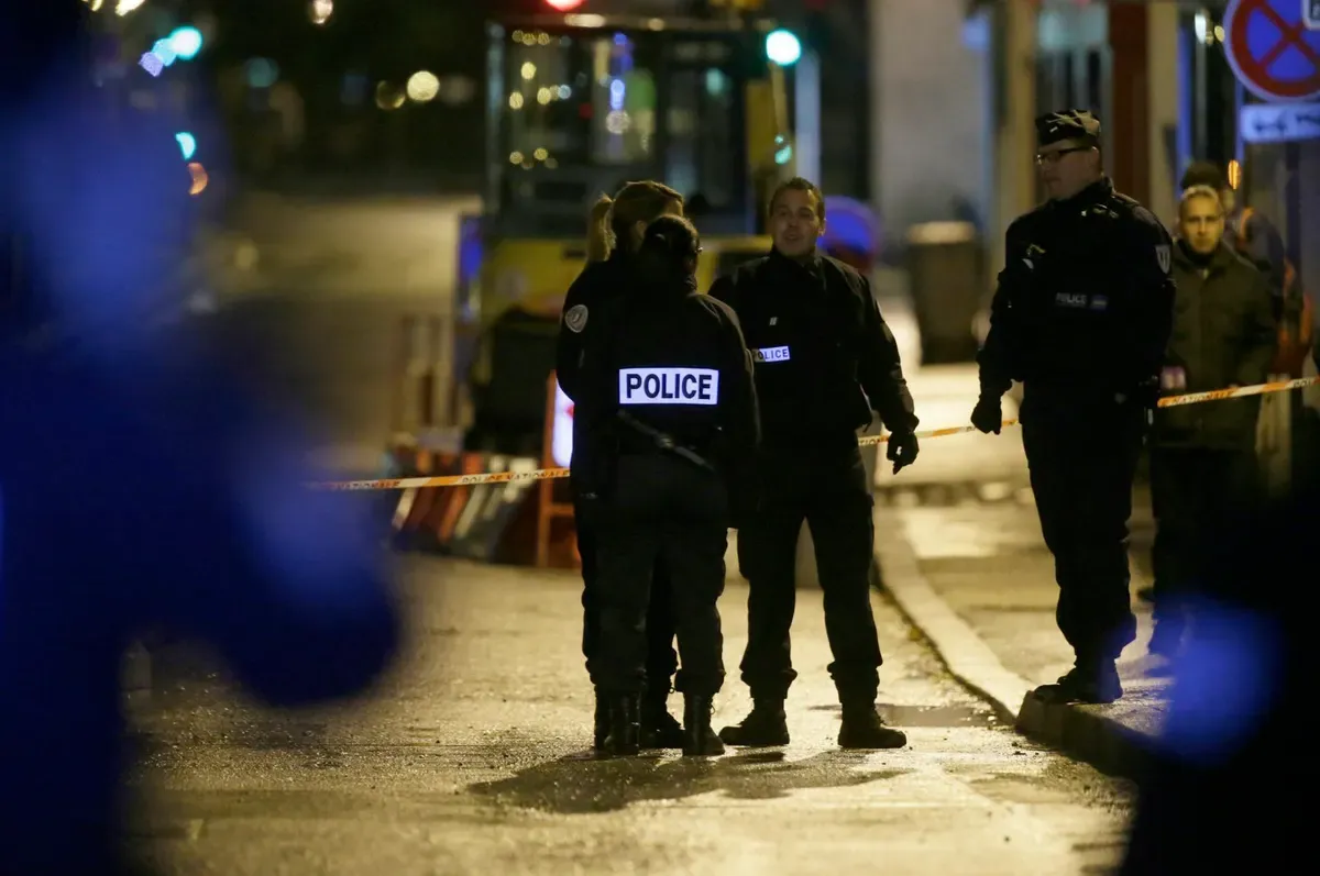 Le corps d’une collégienne de 12 ans découvert dans une malle