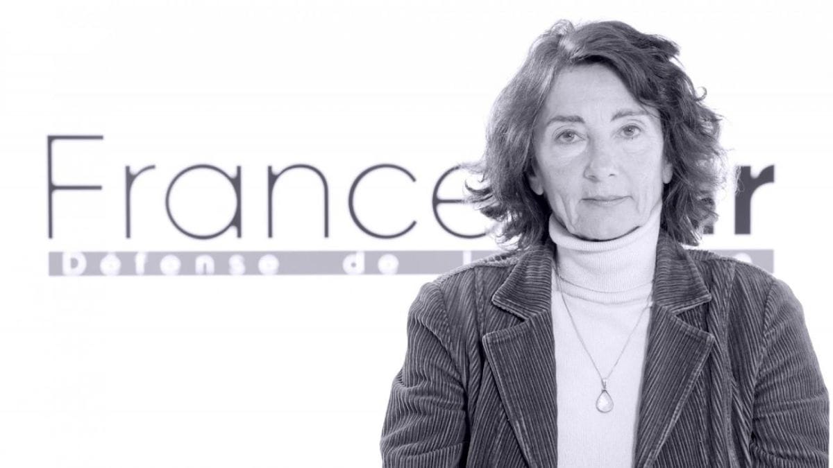 Corinne Lalo est journaliste d'investigation, grand reporter pour la presse écrite, la radio et la télévision (principalement