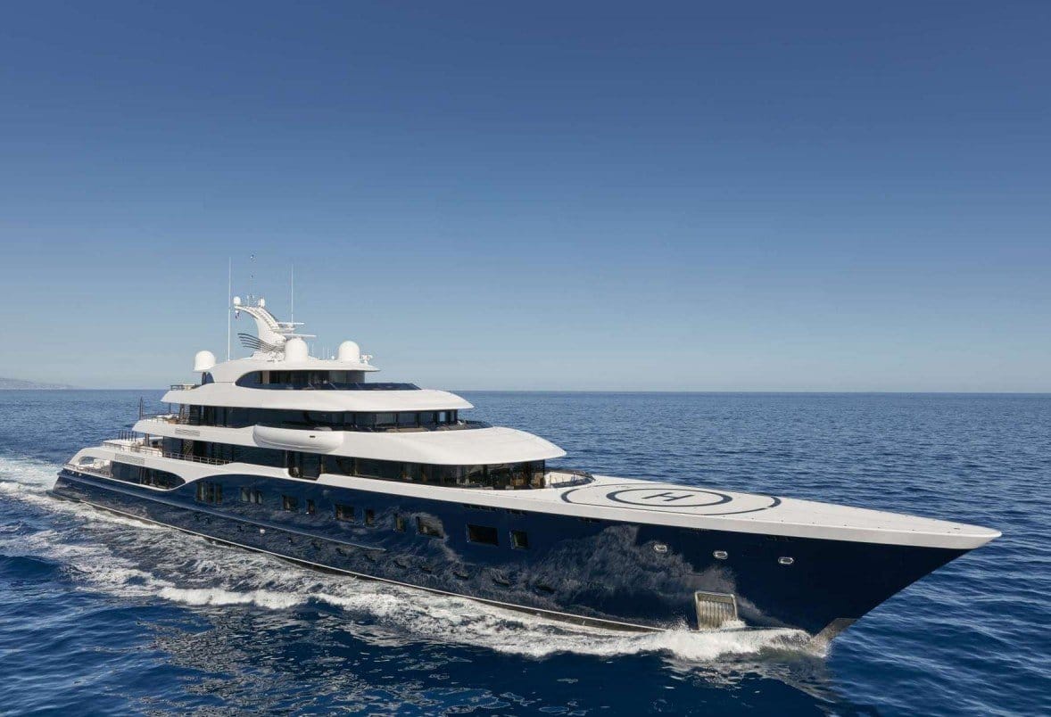 1 250 tonnes de CO₂ sur un mois : voilà ce que rejette le yacht de Bernard Arnault