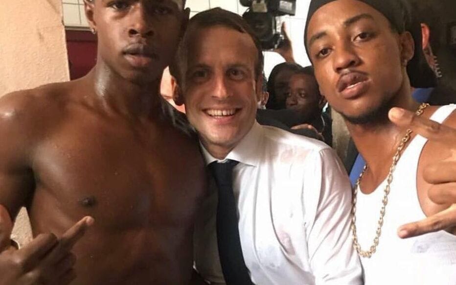Emmanuel Macron a écrit un mystérieux roman coquin et « un peu cochon »