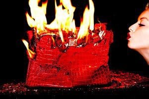 Le phénomène en Chine du « luxury shame » va effondrer LVMH et KERING