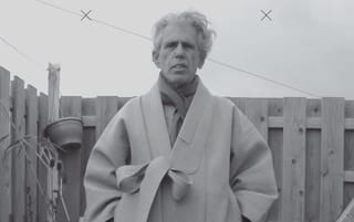 Le curateur qui arma les artistes contre l’establishment : "Je n’ai jamais envisagé le monde de l’art comme un business, juste comme quelque chose dans lequel on croyait et pour lequel on se battait. Un concept fou, non?"