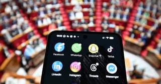 Le Conseil constitutionnel ne défend pas les réseaux sociaux, il réclame des preuves