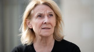 « Au cas par cas ». La ministre de la Culture annonce des crédits en moins et ne nomme aucun cas.