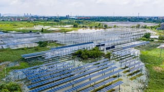 Le solaire chinois dépasse le charbon de 1 gigawatt sur 1 286, et la moitié de la presse en fait la première source d’électricité du pays