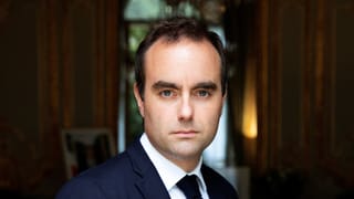 Un an jour pour jour à Matignon. La veille, Sébastien Lecornu a envoyé la fuite de son propre gouvernement à la procureure de Paris