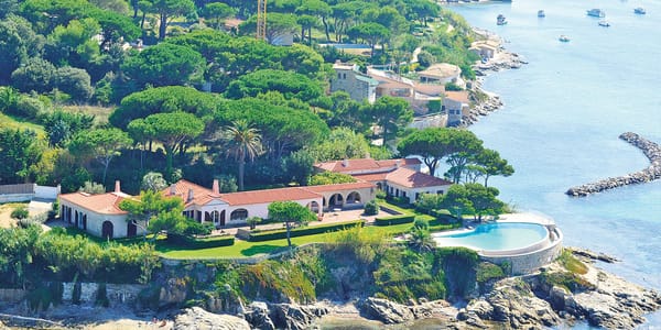 [Enquête] Les ambitions immobilières de Bernard Arnault sous le feu des projecteurs