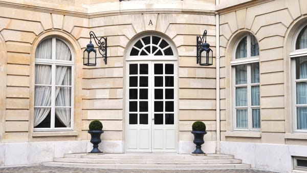 Paris XVIe : L’hôtel particulier d’Anne-Sophie Lapix, entre cambriolages et lutte des classes