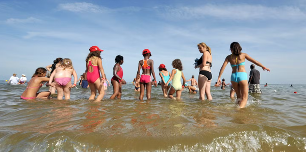 Enquête exclusive : 4 millions d’enfants français privés de vacances