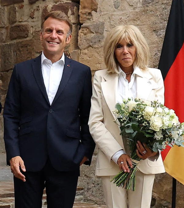 Riposte explosive de Candace Owens face à Brigitte Macron : née homme, la Première dame ? Un duel judiciaire qui traverse l'océan