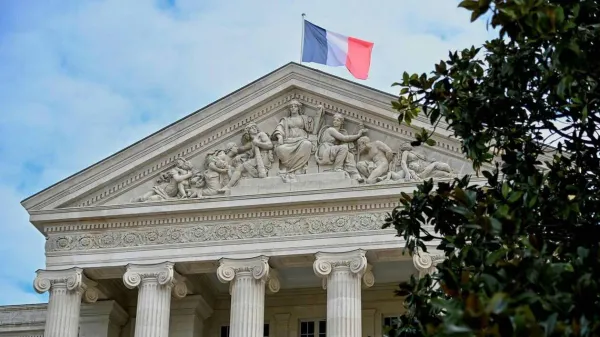 L’horreur absolue : un monstre incestueux et présumé meurtrier remis en liberté à Saumur