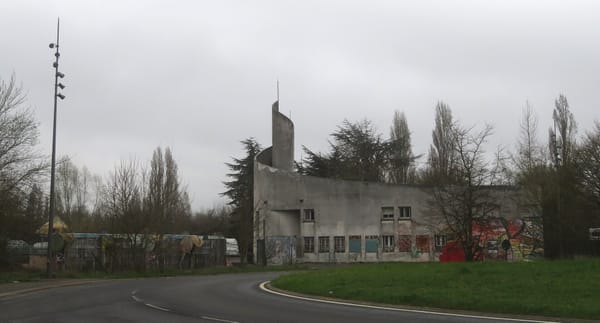 Mirapolis a tenu quatre ans. Sur le même terrain, l'Arabie saoudite promet 6 milliards, 22 000 emplois et aucune date d'ouverture