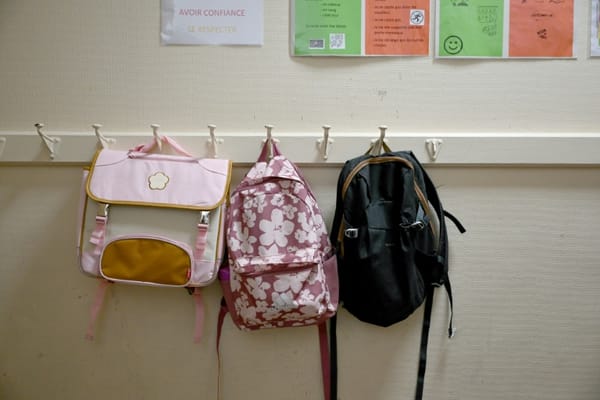 850 000 enseignants rentrent ce lundi, et deux académies distribuent les emplois du temps sur papier