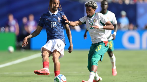 Mbaye à Liverpool, Bouaddi à City : la Ligue 1 a fini le mercato en centre de formation