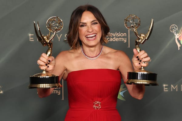 Cinq Emmys pour une émission débranchée, cinq pour une série annulée, et un prix tout neuf pour une série morte en 1957