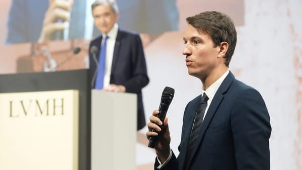 Nike nomme un Arnault le mercredi. Le lundi, l’indice la met dehors.