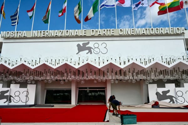 Le site de la Mostra écrit Palestine sur deux films de sa sélection, et Alberto Barbera refuse le drapeau parce que la Palestine n’est pas un État