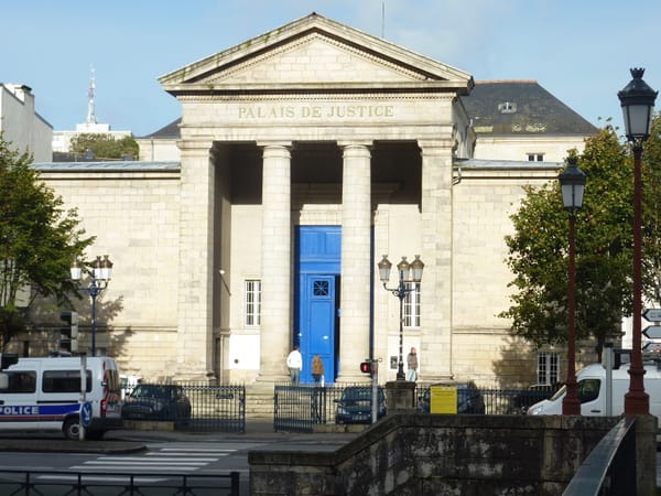 Quimper : le faux ministère et les vraies factures