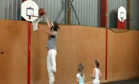 Gaëtan Châtaignier réalise « Liberté » pour Philippe Katerine