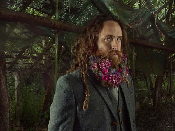 Les hommes barbus selon Julia Fullerton-Batten