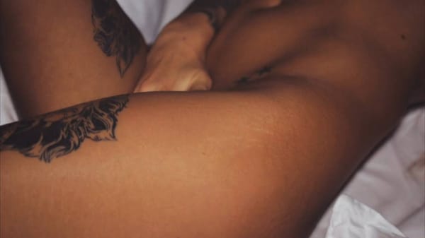 LOVEHEADSHOT : LA DÉFONCE APHRODISIAQUE‏